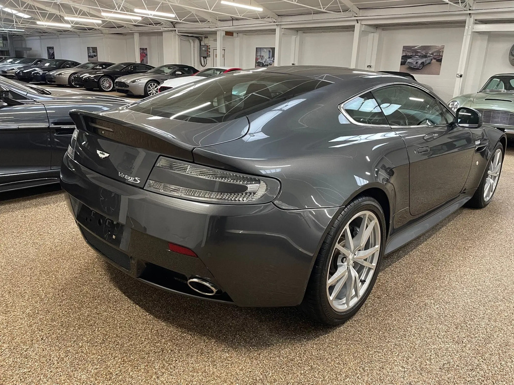 Aston Martin Vantage S #2