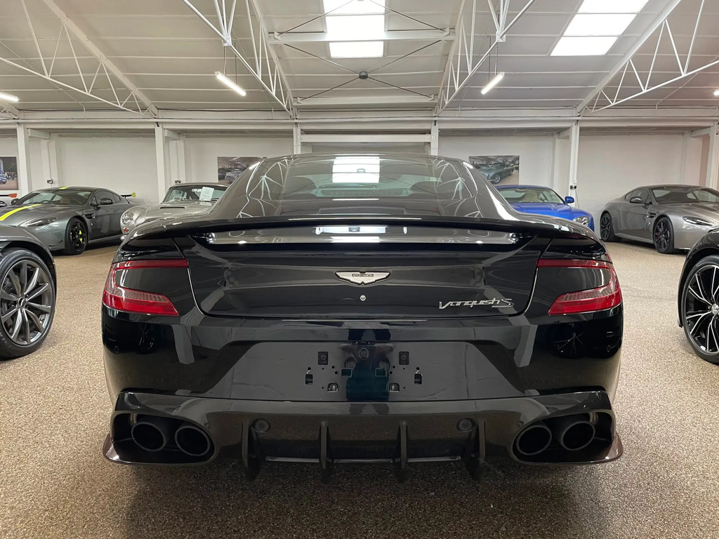 Aston Martin Vanquish   #5