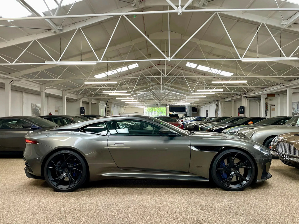 Aston Martin DBS V12  #7