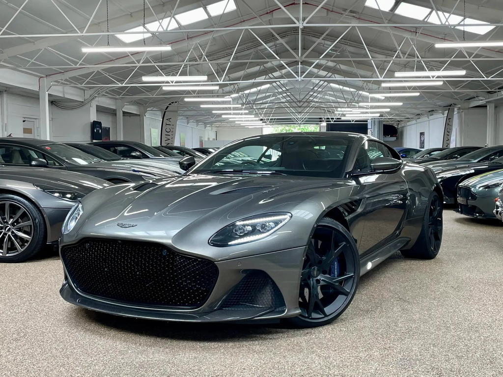 Aston Martin DBS V12  #8