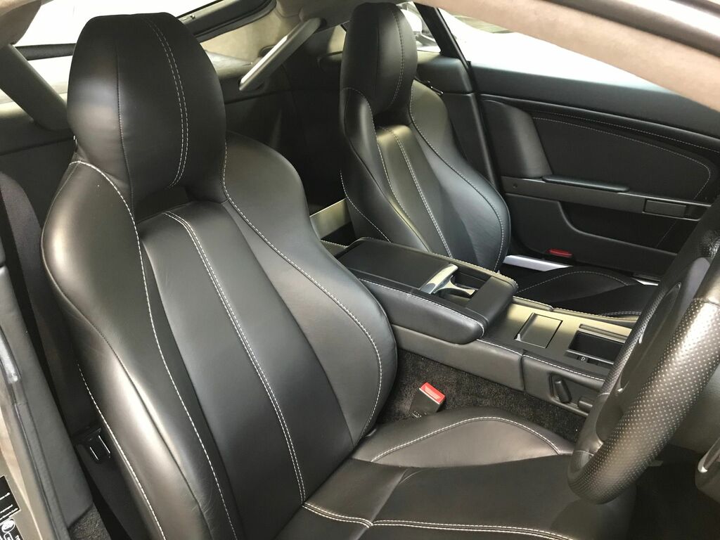Aston Martin Vantage V8 Black #10