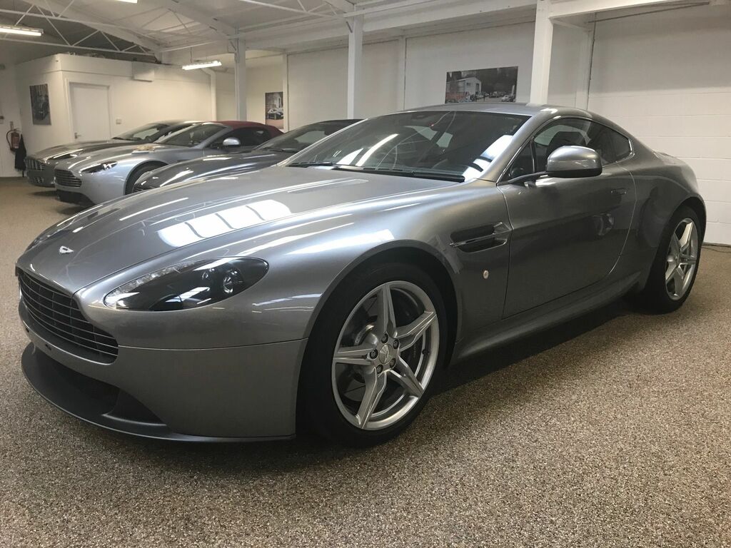 Aston Martin Vantage V8 Black #1