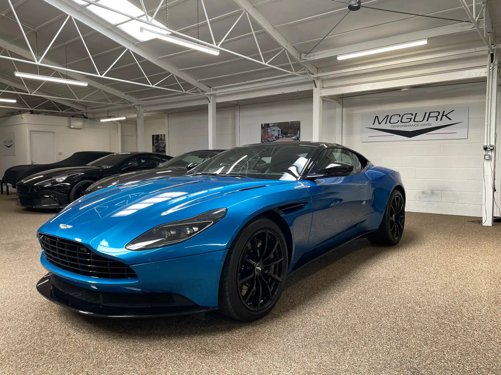 Aston Martin DB11 Amr 