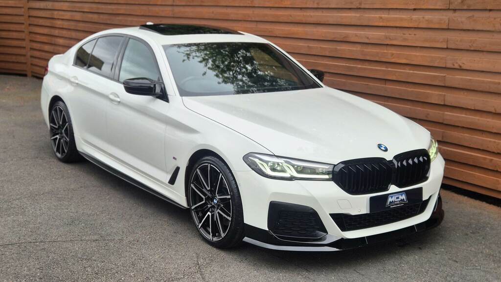 BMW 5 Series 530D Xdrive Mht M Sport White #4