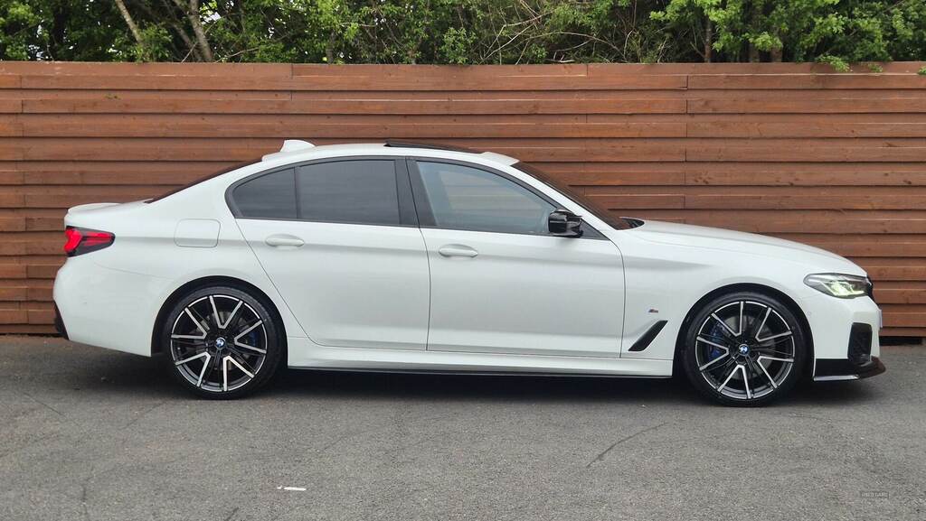 BMW 5 Series 530D Xdrive Mht M Sport White #5