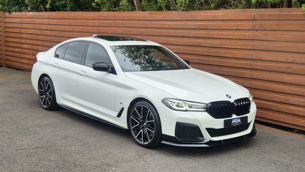 BMW 5 Series 530D Xdrive Mht M Sport White #6