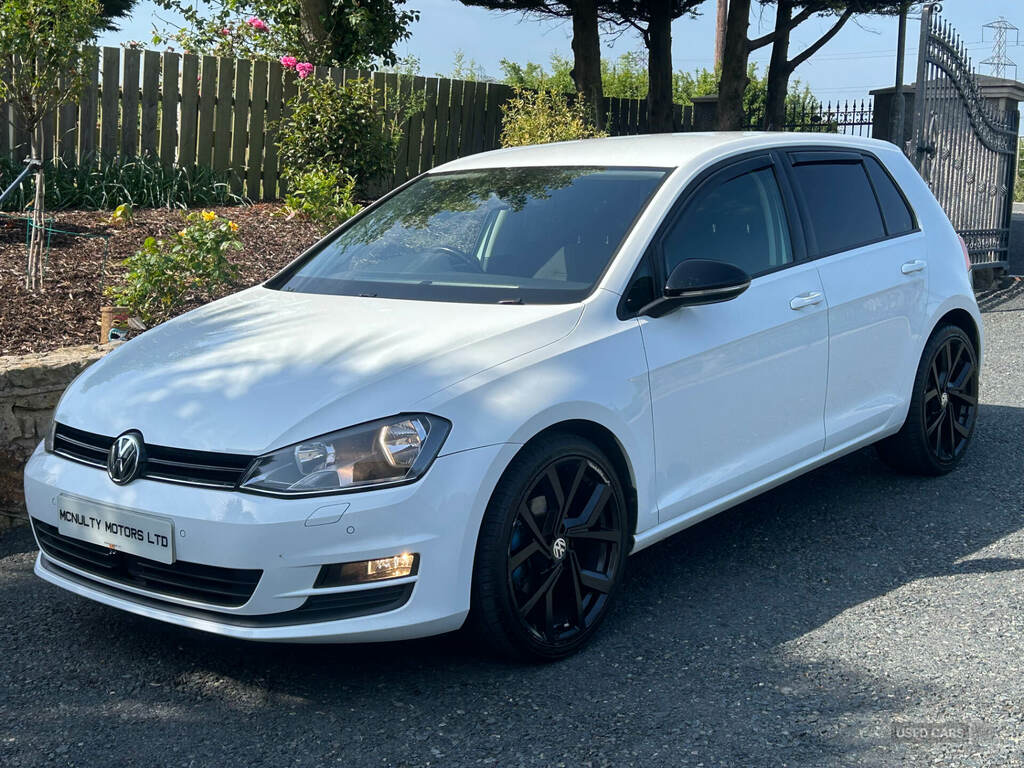 Volkswagen Golf 1.6 Tdi 110 Match Edition AK16ACY White #4