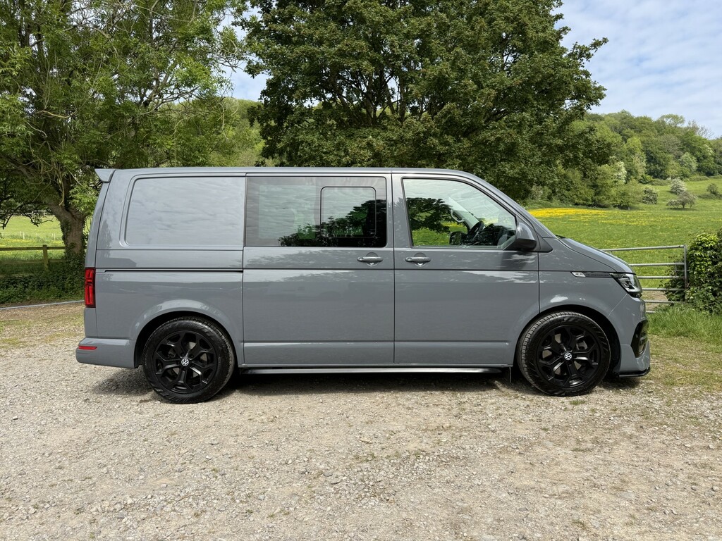 Volkswagen Transporter Combi Van 2.0 Tdi T32 Highline 202271 VW61JAS Grey #4