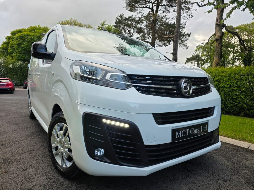 Vauxhall Vivaro 3100 2.0D 145Ps Sportive H1 Van Long W B One Owner