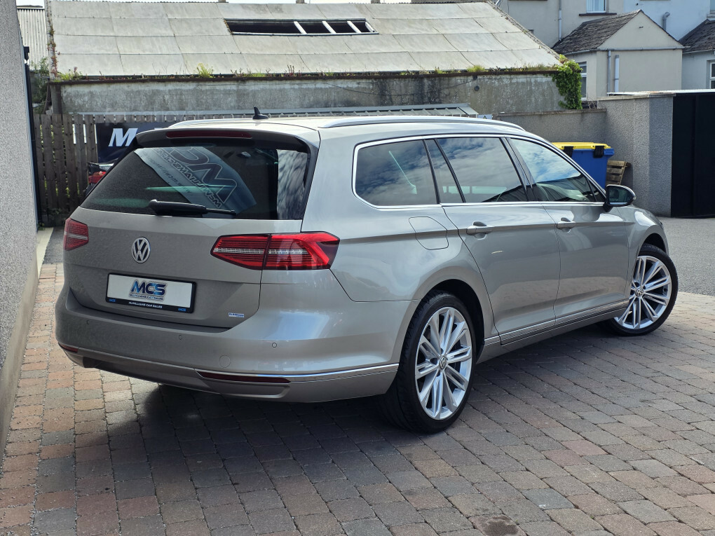 Volkswagen Passat Gt Tdi Bluemotion Technology SE65NWB #3