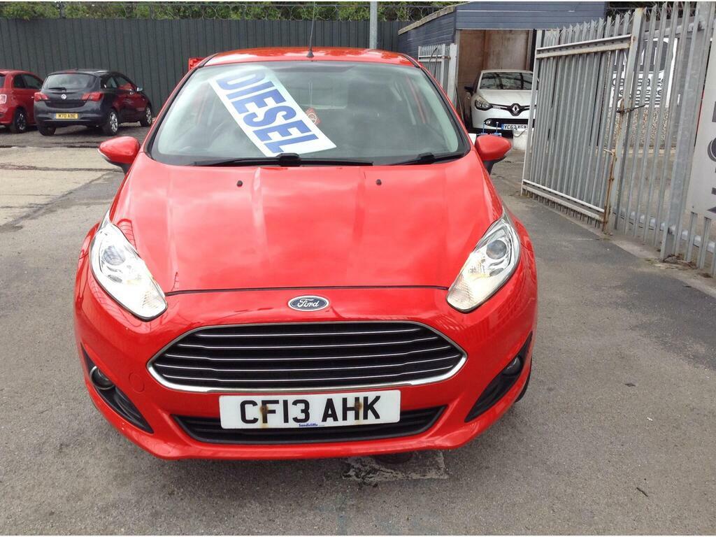 Ford Fiesta 1.5 Tdci Zetec Euro 5 CF13AHK Red #2