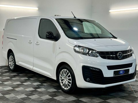 Vauxhall Vivaro 1.5 Vivaro F2900 White