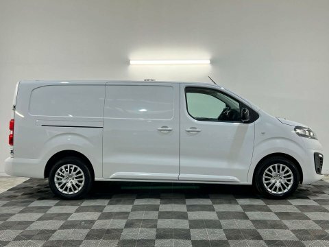 Vauxhall Vivaro 1.5 Vivaro F2900 DV23HPA White #2