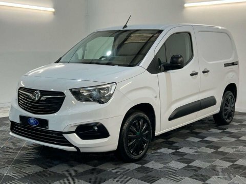 Vauxhall Combo 1.5 Turbo D DV72BMU White #6