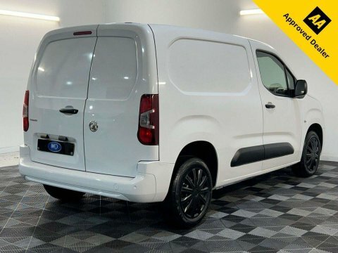 Vauxhall Combo 1.5 Turbo D DV72BMU White #3