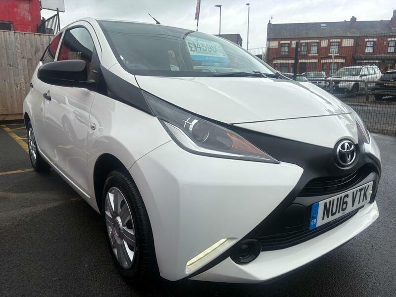 Toyota Aygo X 1.0-Vvt-i-x-euro-5-5dr-euro-5 White