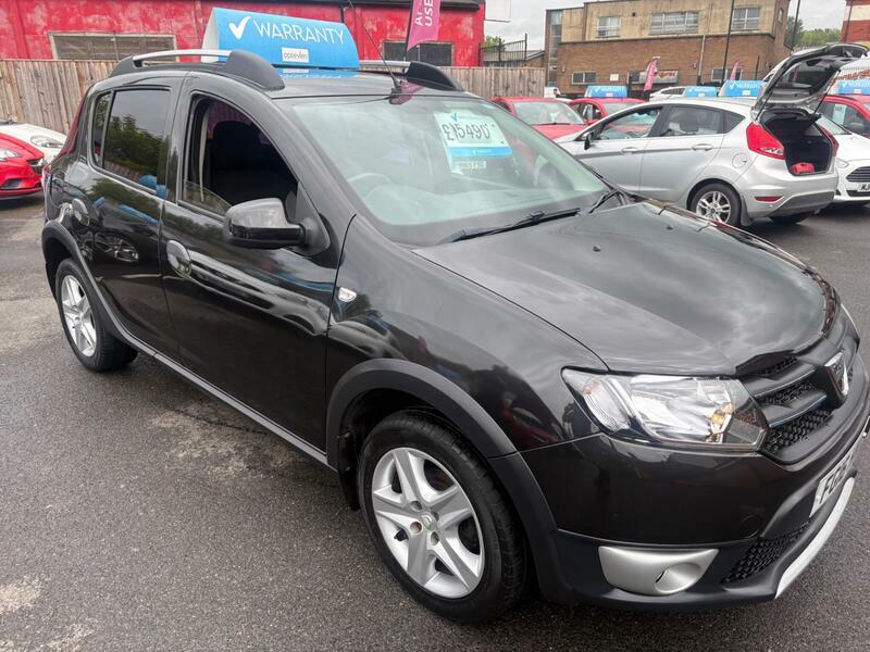 Dacia Sandero Stepway 1.5-Dci-laureate-euro-6-ss-5dr FG16HMA Black #2