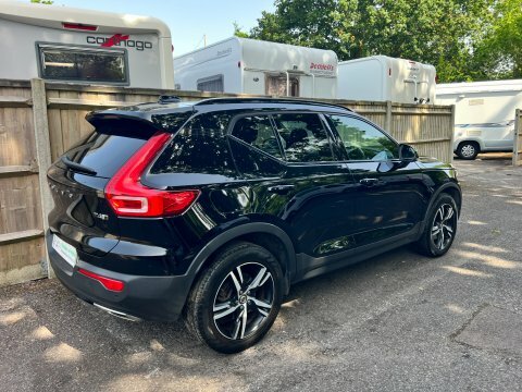 Volvo XC40 2.0 T4 R-design AP19EGC Black #4