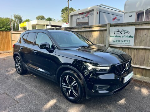Volvo XC40 2.0 T4 R-design AP19EGC Black #2