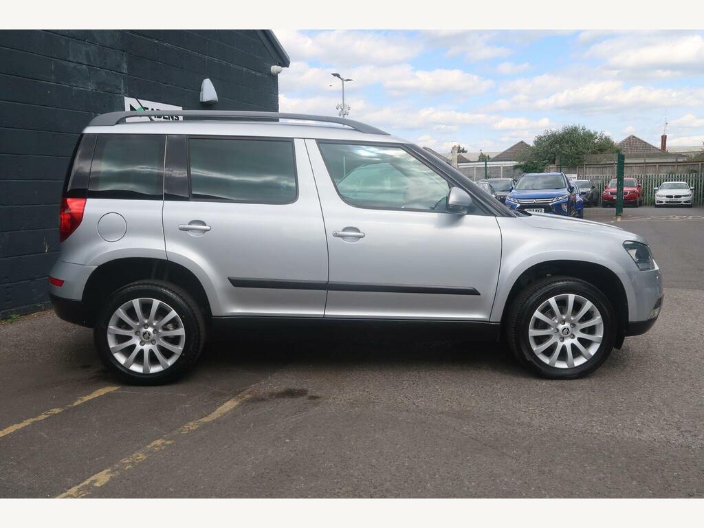 Skoda Yeti 1.2 Tsi Se Outdoor Dsg Euro 5 Silver #2