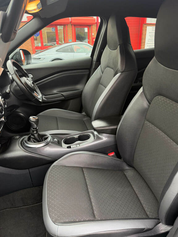 Nissan Juke 1.0 Dig-t 114 N-connecta AMZ3375 Black #5