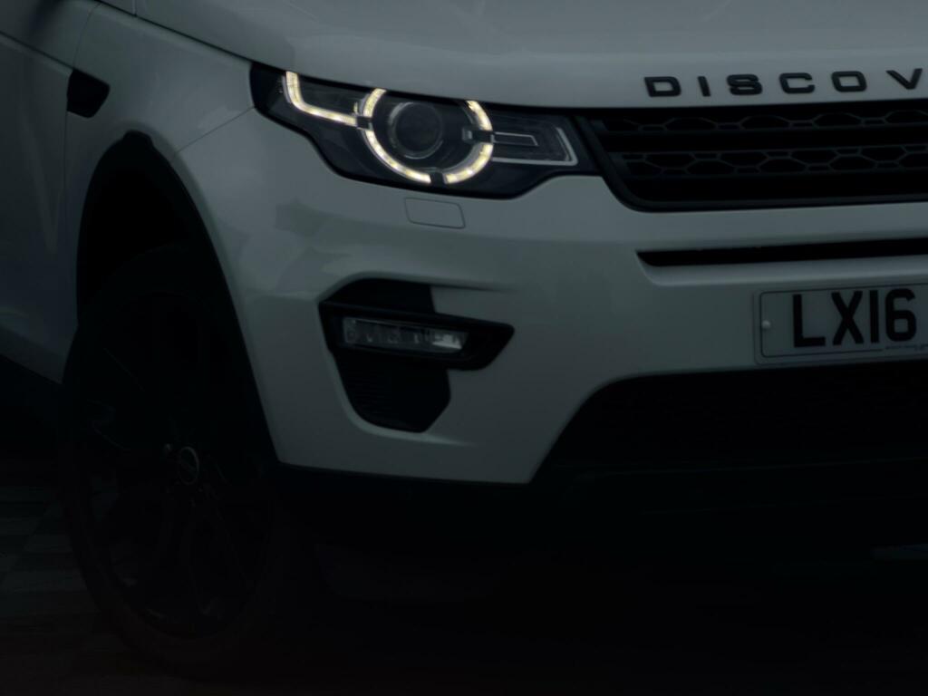 Land Rover Discovery Sport 2.0 Td4 Hse Black 4Wd Euro 6 Ss LX16WDZ White #4