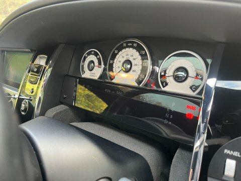 Rolls-Royce Wraith 6.75 V12 Grey #26