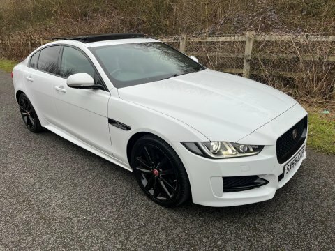 Jaguar XE 2018 68 D SA68CXP White #6