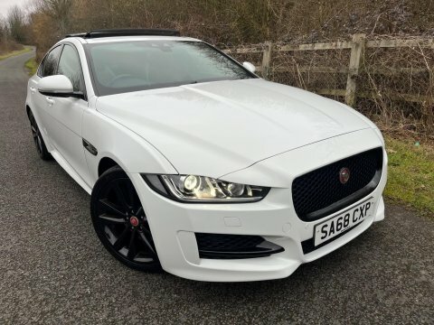 Jaguar XE 2018 68 D SA68CXP White #5