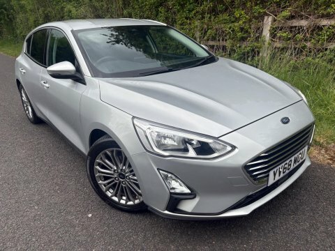 Ford Focus 2019 68 Titanium Silver