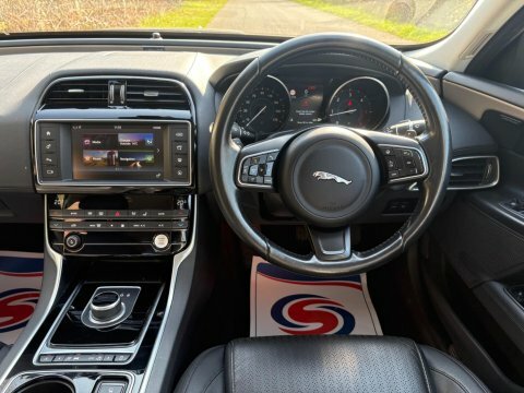 Jaguar XE 2016 66 Portfolio OU66NZE Grey #2
