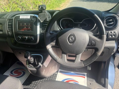 Renault Trafic 2021 70 Sl28 MM70YNV Silver #2