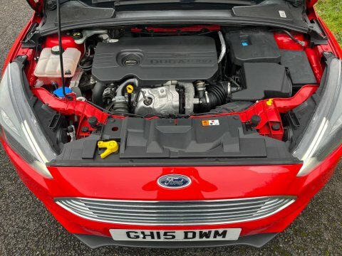 Ford Focus 2015 15 Titanium GH15DWM Red #4