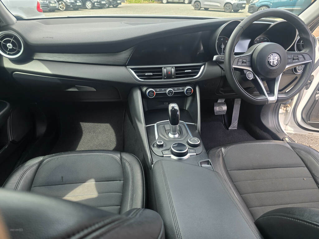 Alfa Romeo Giulia 2.2 Jtdm-2 Super YP19HOO White #4