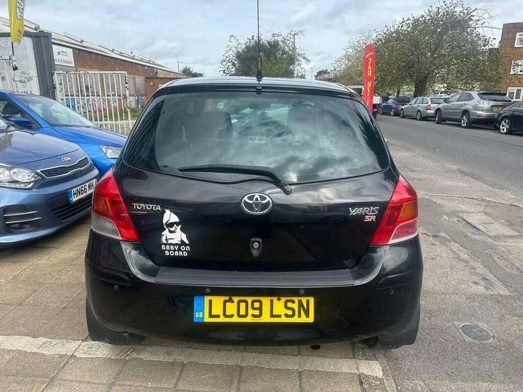 Toyota Yaris Hatchback 1.33 Dual Vvt-i Sr Euro 4 Ss 200 LC09LSN Black #5
