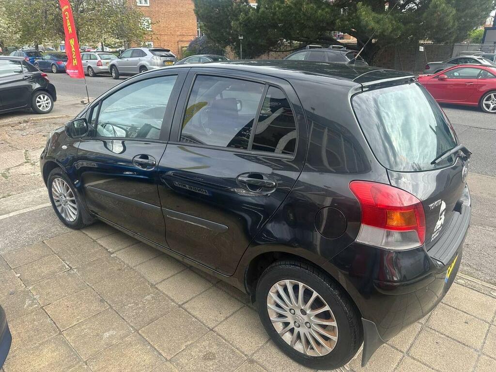 Toyota Yaris Hatchback 1.33 Dual Vvt-i Sr Euro 4 Ss 200 LC09LSN Black #6