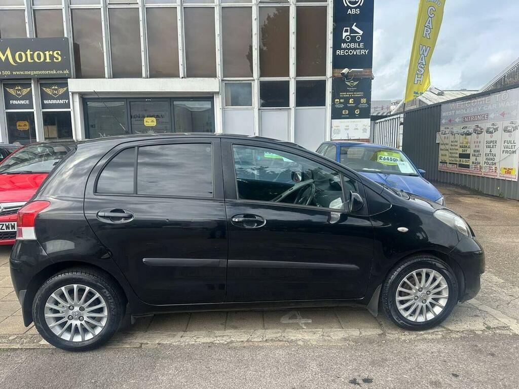 Toyota Yaris Hatchback 1.33 Dual Vvt-i Sr Euro 4 Ss 200 LC09LSN Black #3