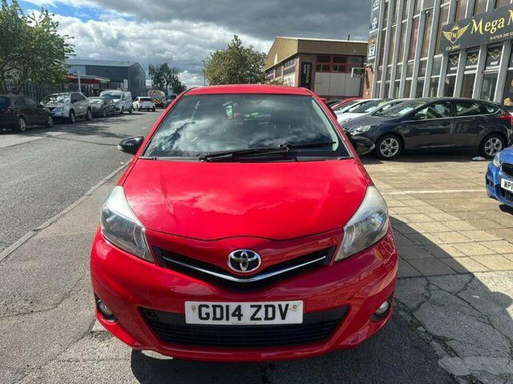 Toyota Yaris Hatchback 1.33 Dual Vvt-i Icon Plus Euro 5 20 GD14ZDV Red #2