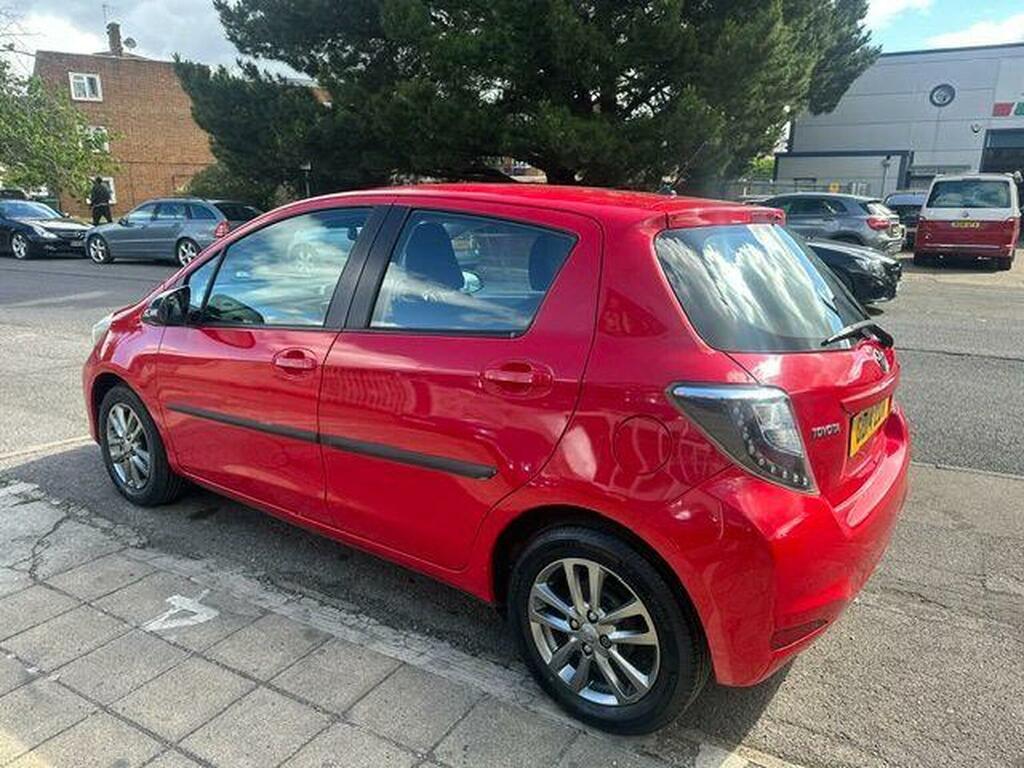 Toyota Yaris Hatchback 1.33 Dual Vvt-i Icon Plus Euro 5 20 GD14ZDV Red #5