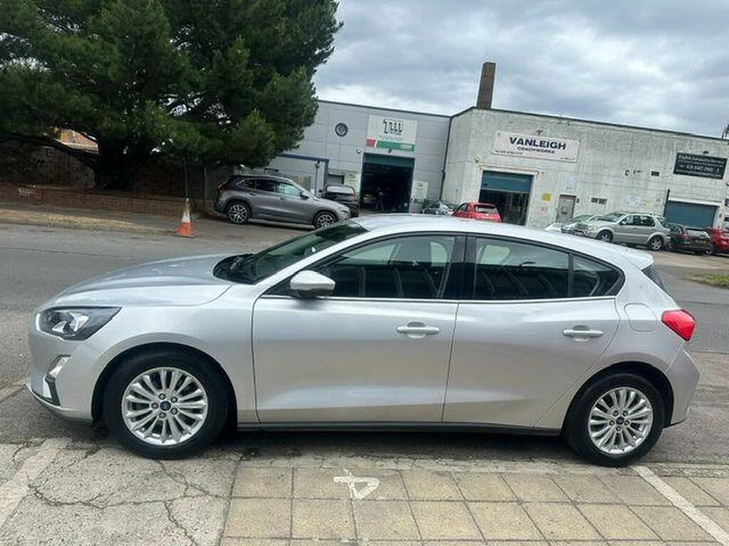 Ford Focus Hatchback 1.0T Ecoboost Titanium Edition Euro 6 S FE22NYM Silver #5