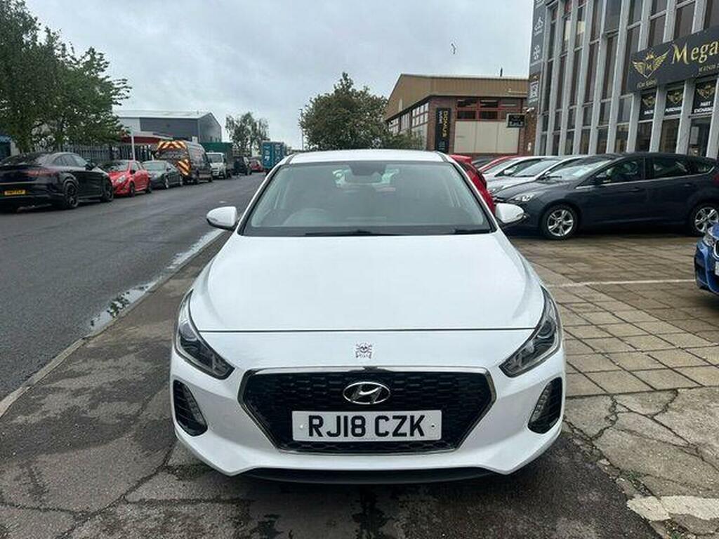 Hyundai I30 Hatchback 1.0 T-gdi Blue Drive S Euro 6 Ss RJ18CZK White #2