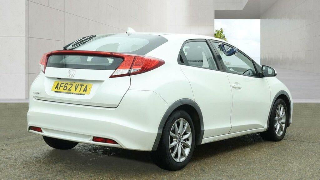 Honda Civic Hatchback 1.8 I-vtec Es Euro 5 Ss 201262 White #5