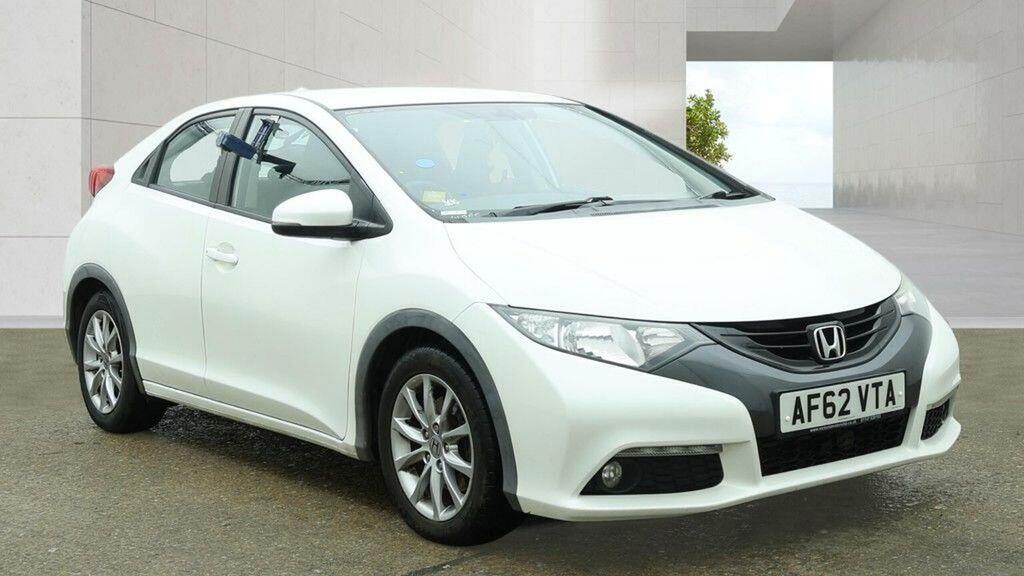 Honda Civic Hatchback 1.8 I-vtec Es Euro 5 Ss 201262 White #2