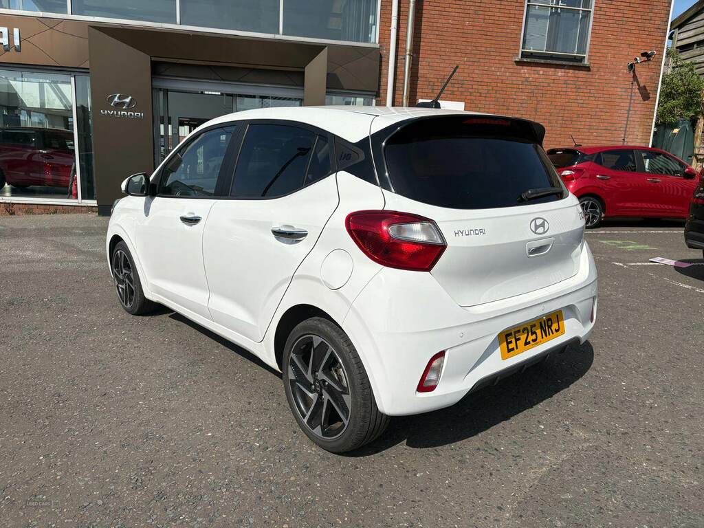 Hyundai I10 1.0 63 Premium Nav EF25NRJ White #5