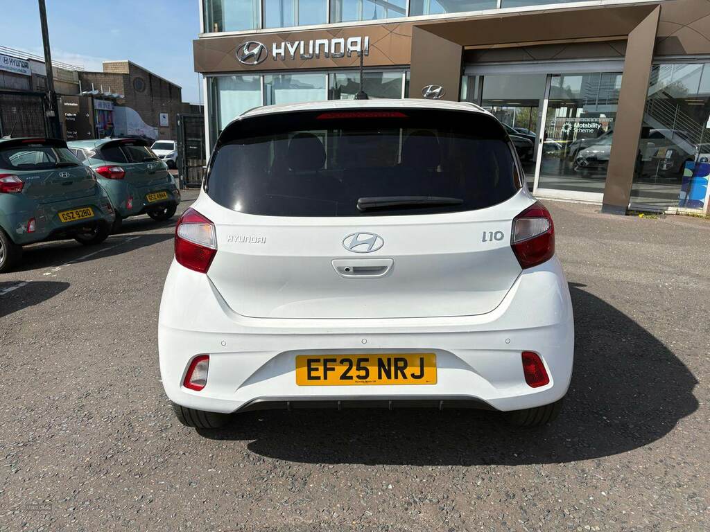 Hyundai I10 1.0 63 Premium Nav EF25NRJ White #4