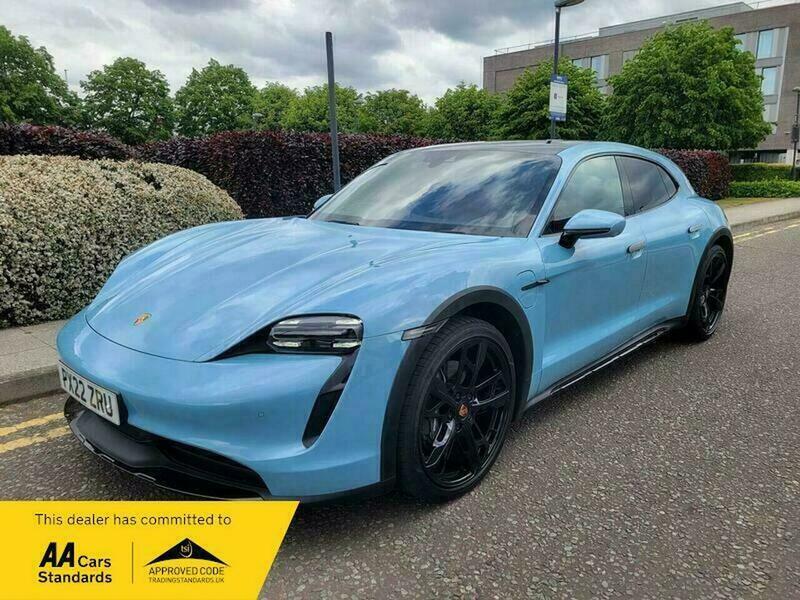 Porsche Taycan Performance Plus 93.4Kwh 4 Blue