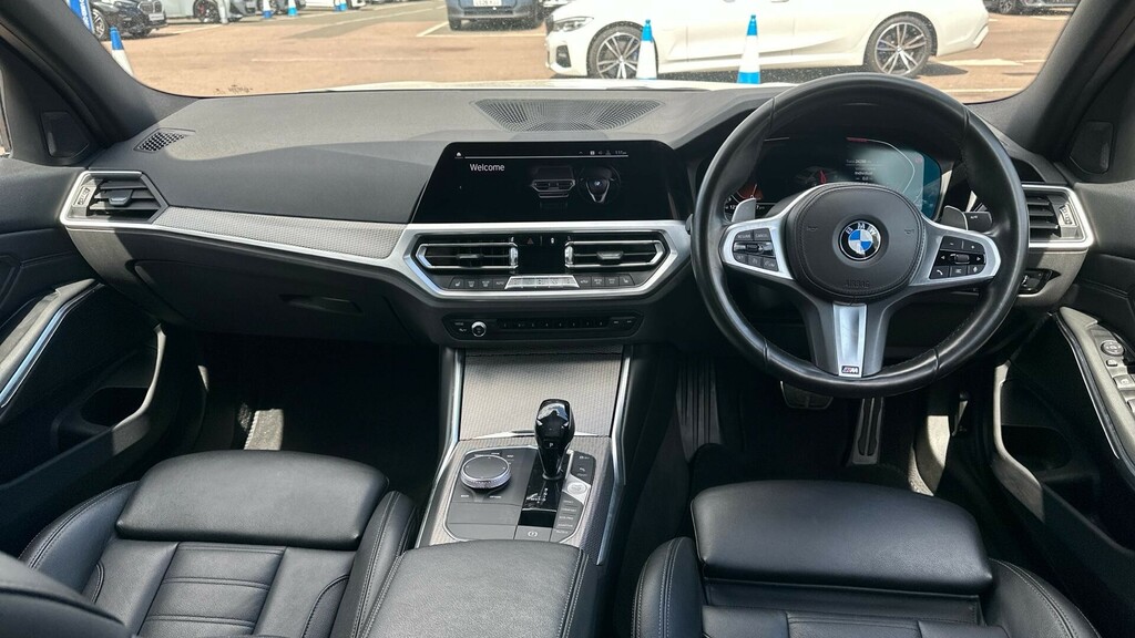 BMW 3 Series 330I M Sport Saloon YR19AKG White #4
