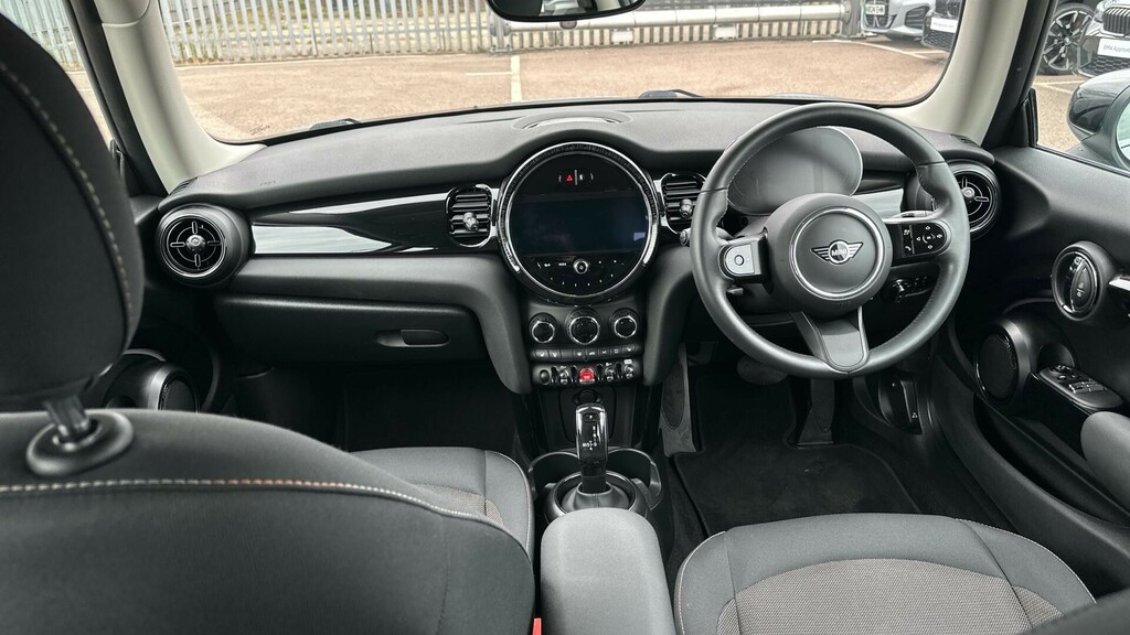 Mini Hatch 3-Door Hatch Cooper Classic LO23NDN #4