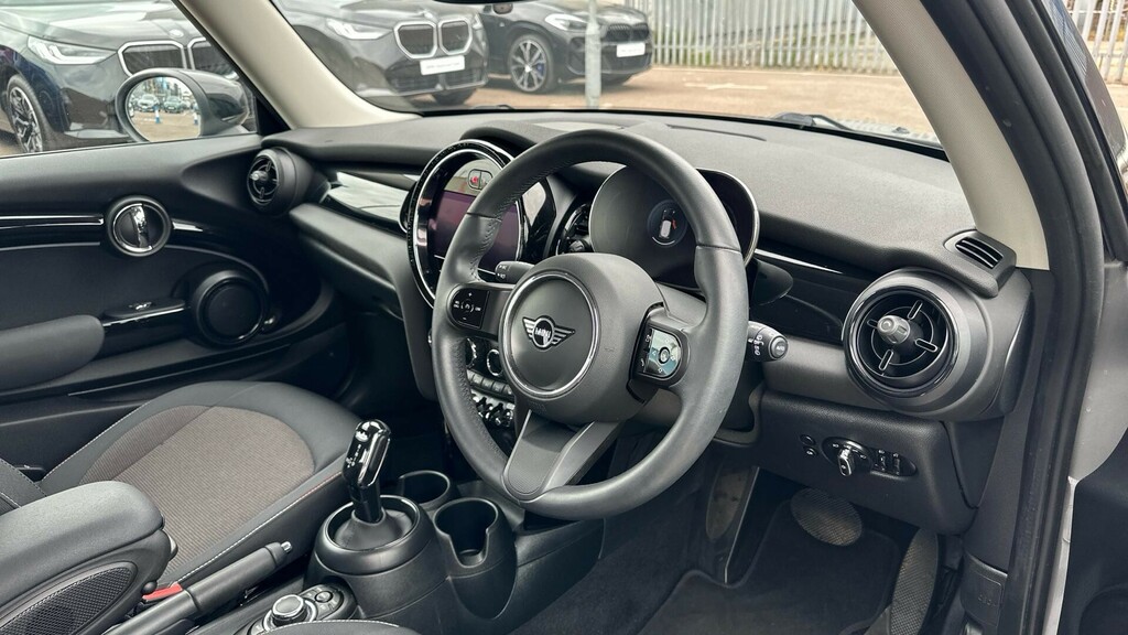 Mini Hatch 3-Door Hatch Cooper Classic LO23NDN #6