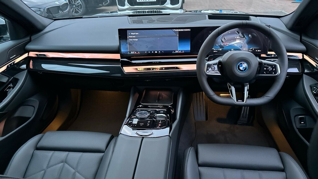 BMW i5 I5 Edrive40 M Sport Saloon LV75HOH #4